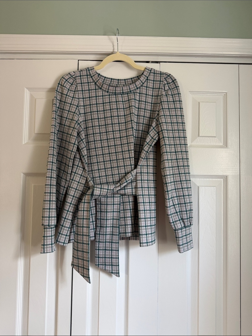 Ann Taylor Green and White Plaid Tie-Waist Long Sleeve Top